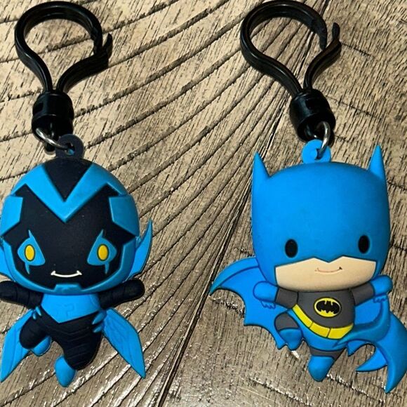 DC Baby and boy bat 🦇 Superhero 🦸 book 📖 bag clips. Also Keychain hook 🪝 - Picture 12 of 17